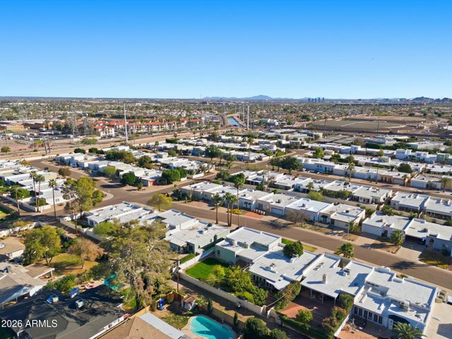 6274 E AVALON Drive, Scottsdale, AZ 85251