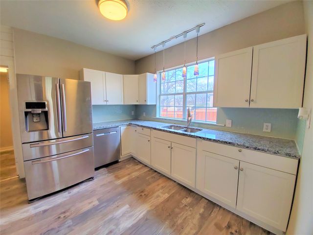 2223 N Locust Street, Denton, TX 76209