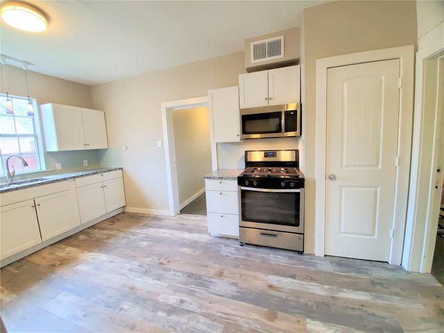 2223 N Locust Street, Denton, TX 76209