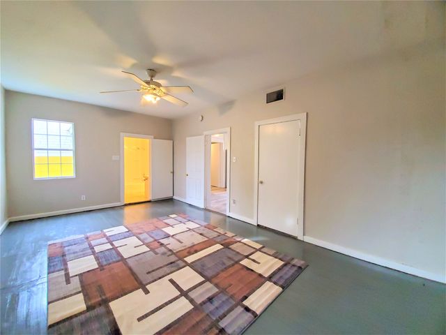 2223 N Locust Street, Denton, TX 76209