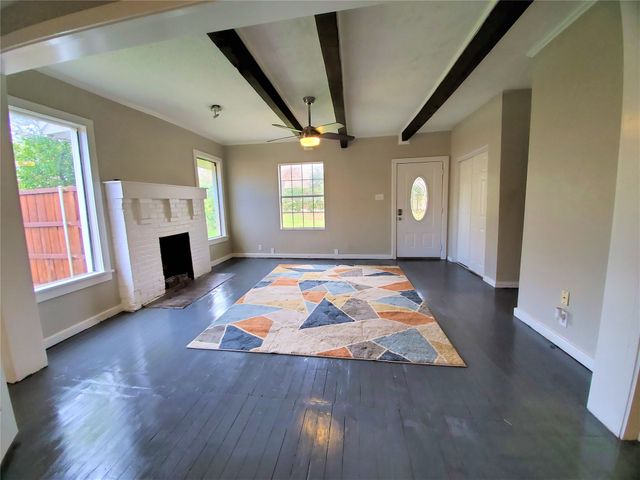 2223 N Locust Street, Denton, TX 76209