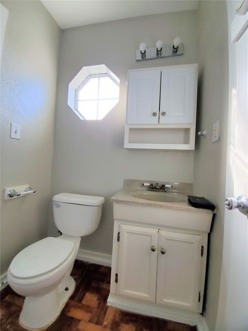 2223 N Locust Street, Denton, TX 76209