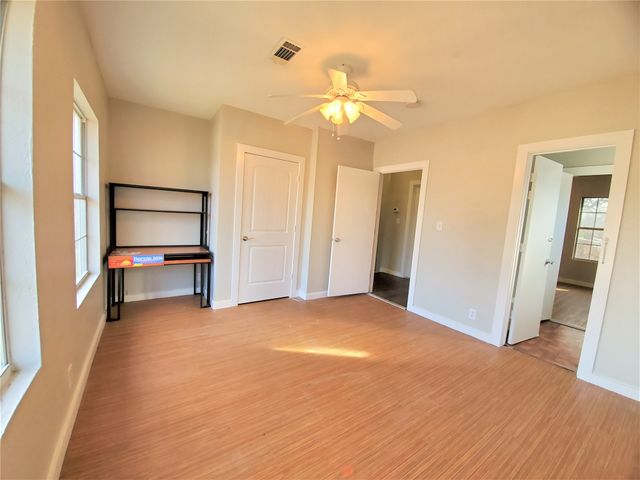 2223 N Locust Street, Denton, TX 76209