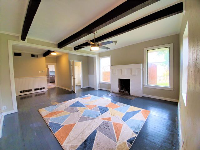 2223 N Locust Street, Denton, TX 76209