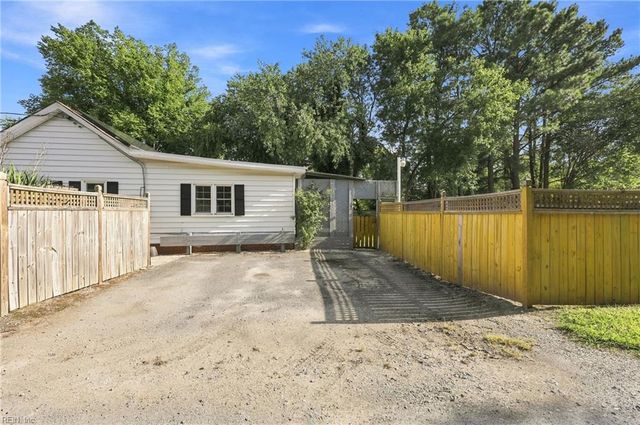 1336 Poquoson AVE, Poquoson, VA 23662