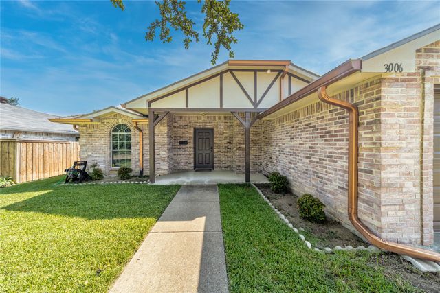 3006 Ruidosa Avenue, Dallas, TX 75228