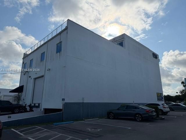 5465 NW 36th St, Miami Springs, FL 33166