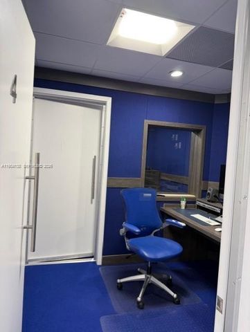 5465 NW 36th St, Miami Springs, FL 33166