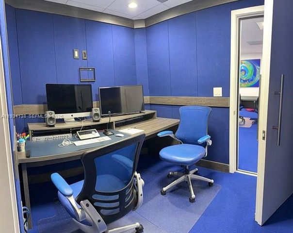 5465 NW 36th St, Miami Springs, FL 33166