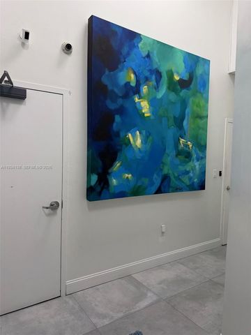 5465 NW 36th St, Miami Springs, FL 33166