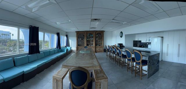 5465 NW 36th St, Miami Springs, FL 33166