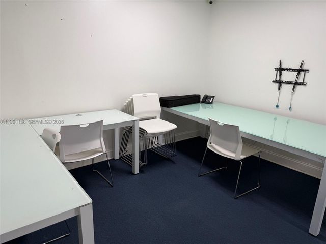 5465 NW 36th St, Miami Springs, FL 33166