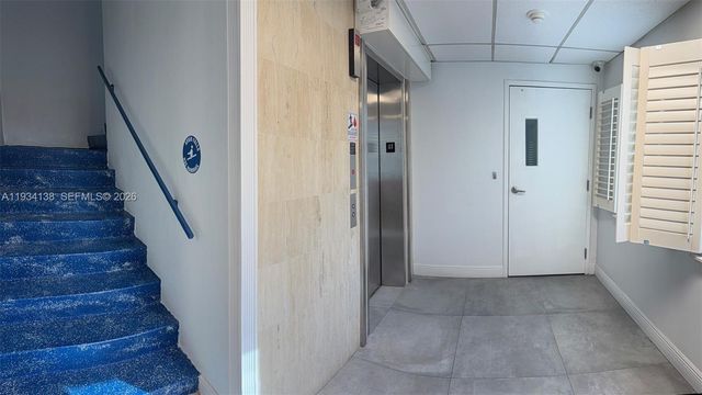 5465 NW 36th St, Miami Springs, FL 33166