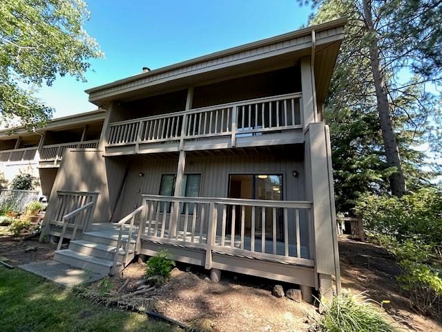 1524 E Cambridge Ln, Spokane, WA 99203