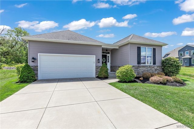 5383 Alderbrook Lane, Clarence, NY 14031
