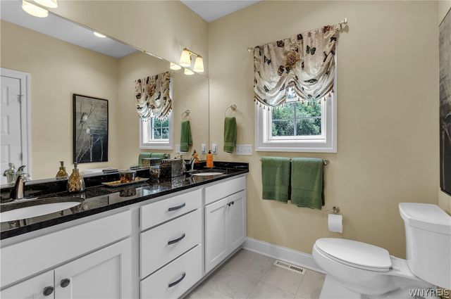 5383 Alderbrook Lane, Clarence, NY 14031