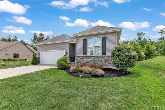 5383 Alderbrook Lane, Clarence, NY 14031