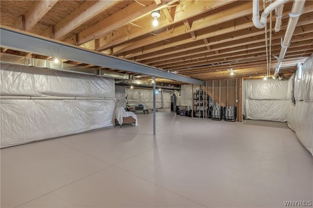 5383 Alderbrook Lane, Clarence, NY 14031