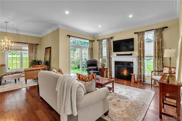 5383 Alderbrook Lane, Clarence, NY 14031