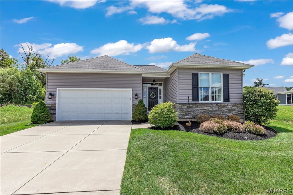 5383 Alderbrook Lane, Clarence, NY 14031