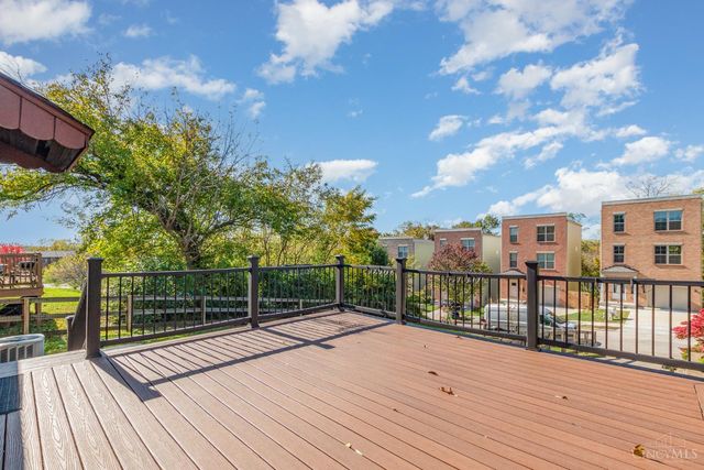 389 Grand Avenue, Cincinnati, OH 45205