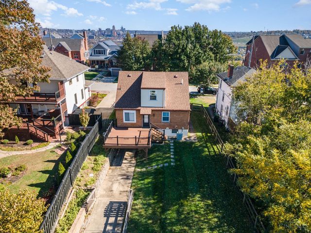 389 Grand Avenue, Cincinnati, OH 45205