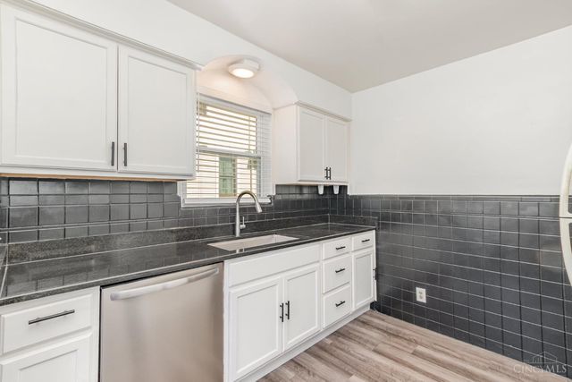 389 Grand Avenue, Cincinnati, OH 45205