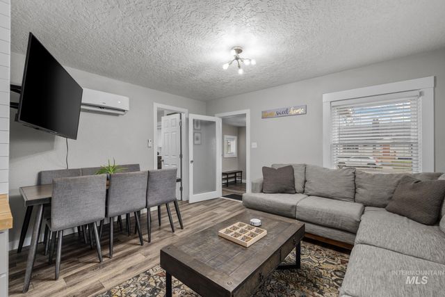 112 17th Ave S, Nampa, ID 83651