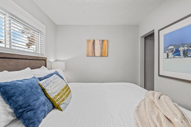 112 17th Ave S, Nampa, ID 83651