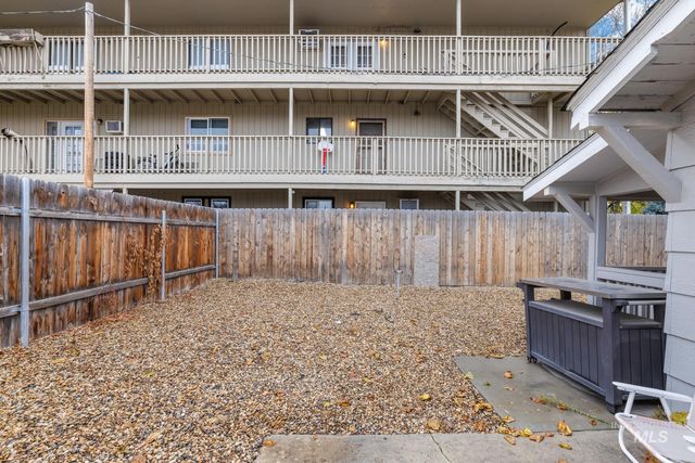 112 17th Ave S, Nampa, ID 83651