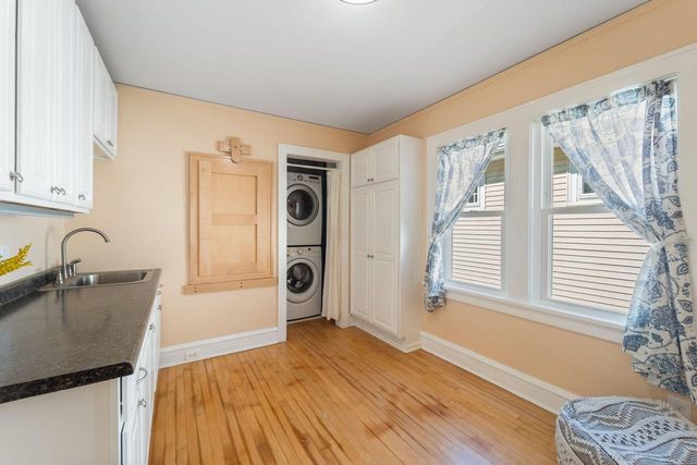 5326 W Wells STREET, Milwaukee, WI 53208