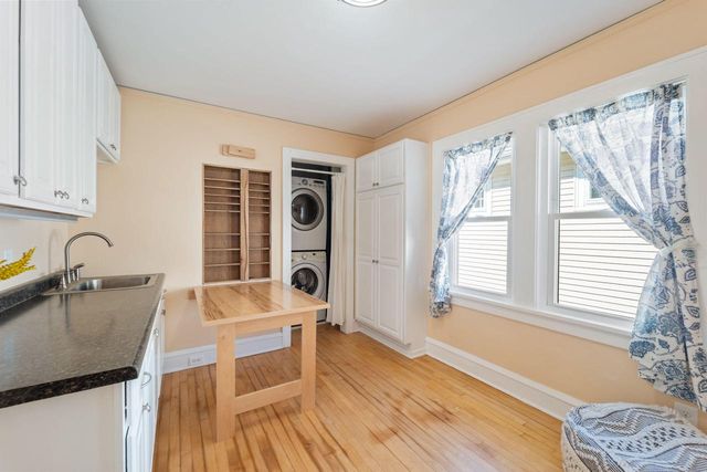 5326 W Wells STREET, Milwaukee, WI 53208