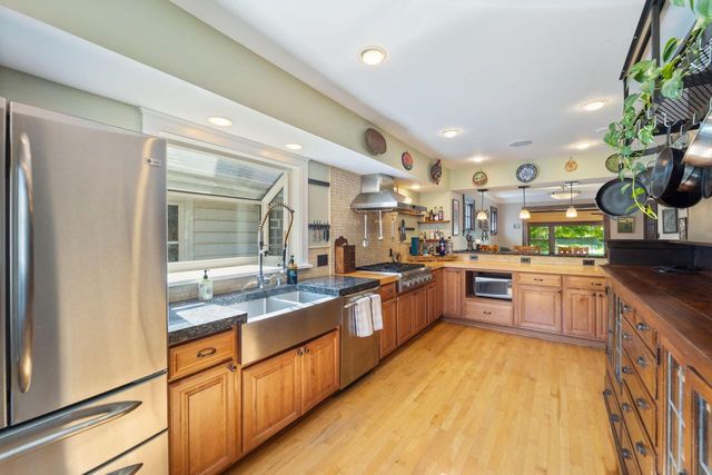 5326 W Wells STREET, Milwaukee, WI 53208