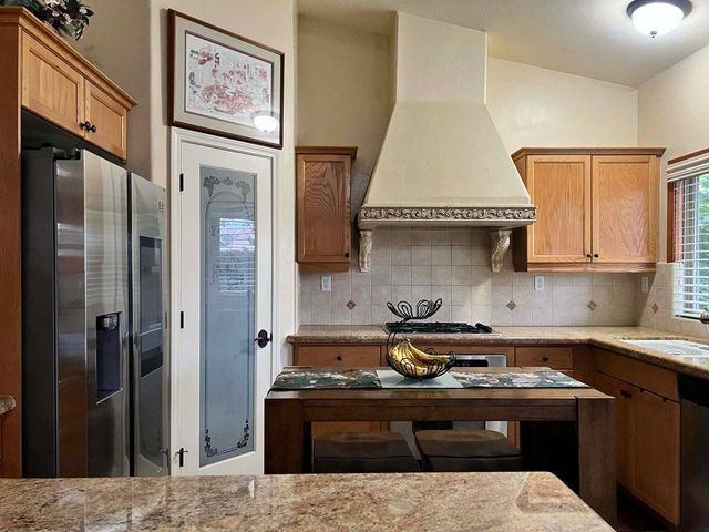 5445 N Salinas Avenue, Fresno, CA 93722