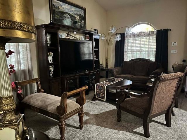 5445 N Salinas Avenue, Fresno, CA 93722