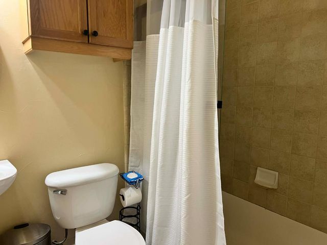 5445 N Salinas Avenue, Fresno, CA 93722