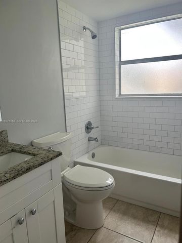 802 Twin Lakes Dr 17-A, Coral Springs, FL 33071