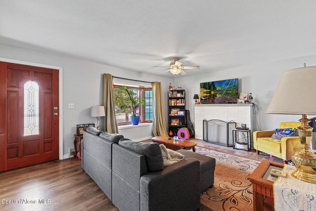 8111 E Knox Ave, Spokane Valley, WA 99212