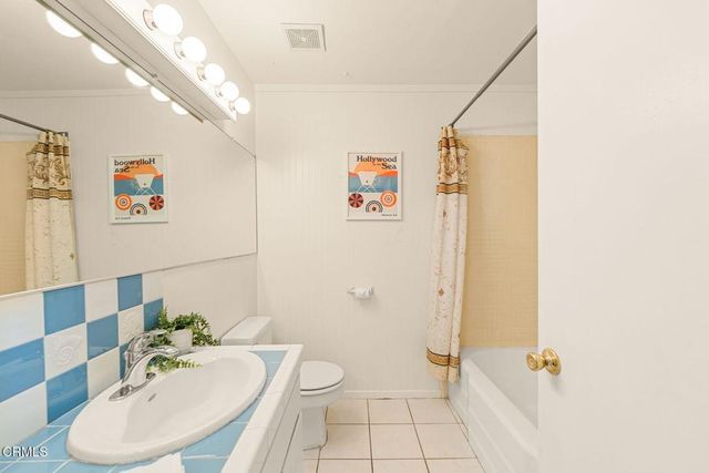 11 W Fiesta Green, Port Hueneme, CA 93041