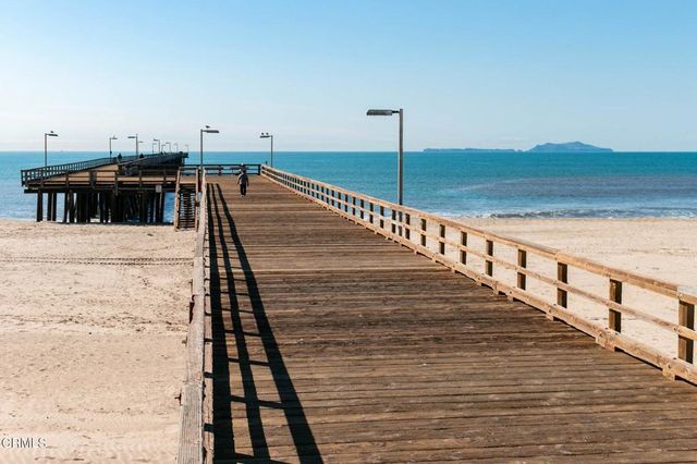 11 W Fiesta Green, Port Hueneme, CA 93041