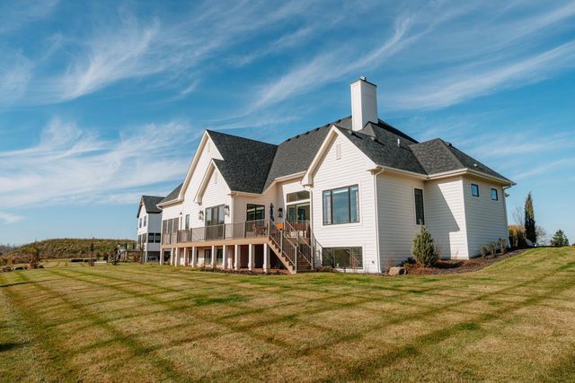 20285 Newport LANE, Brookfield, WI 53045