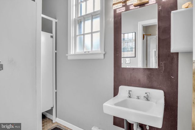 250 MOORELAND AVE, Carlisle, PA 17013