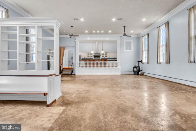 250 MOORELAND AVE, Carlisle, PA 17013