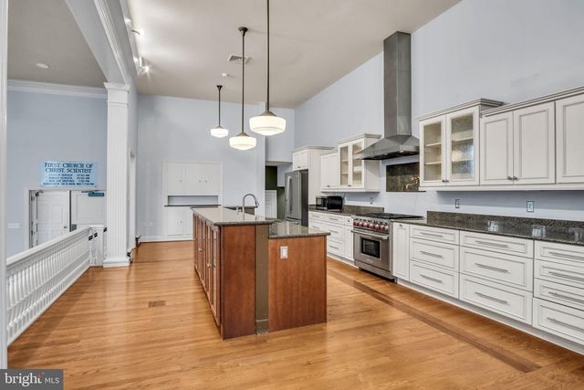 250 MOORELAND AVE, Carlisle, PA 17013