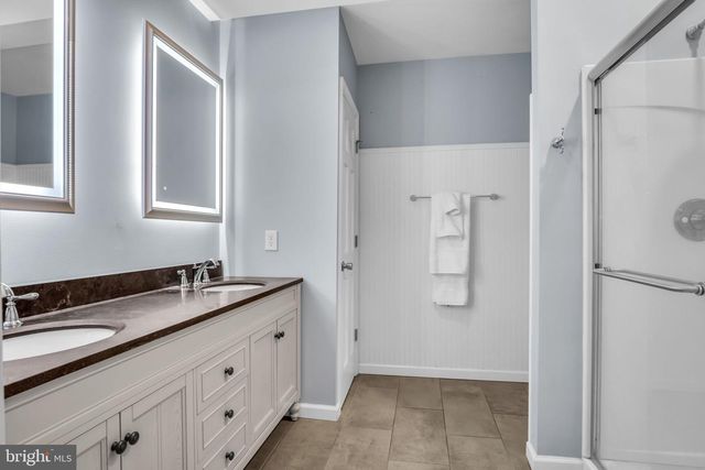 250 MOORELAND AVE, Carlisle, PA 17013