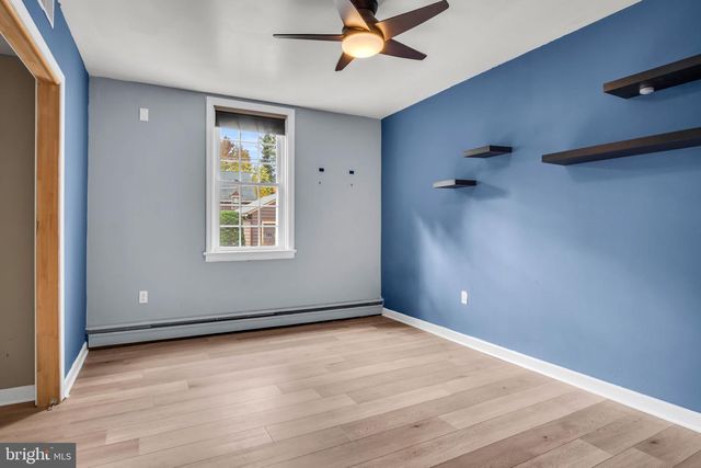 250 MOORELAND AVE, Carlisle, PA 17013