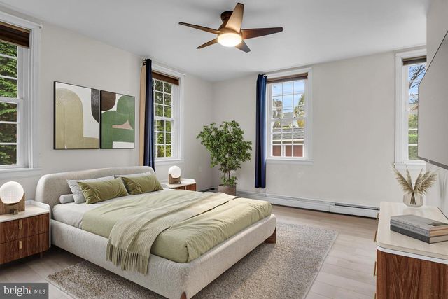 250 MOORELAND AVE, Carlisle, PA 17013