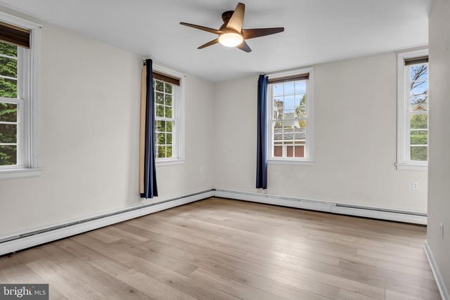 250 MOORELAND AVE, Carlisle, PA 17013