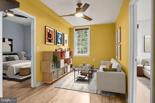 250 MOORELAND AVE, Carlisle, PA 17013