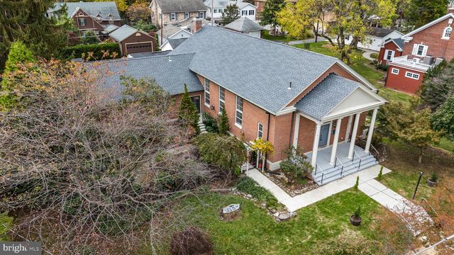 250 MOORELAND AVE, Carlisle, PA 17013